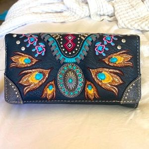 Multi Functional Embroidery Trifold Clutch Crossbody Wallet